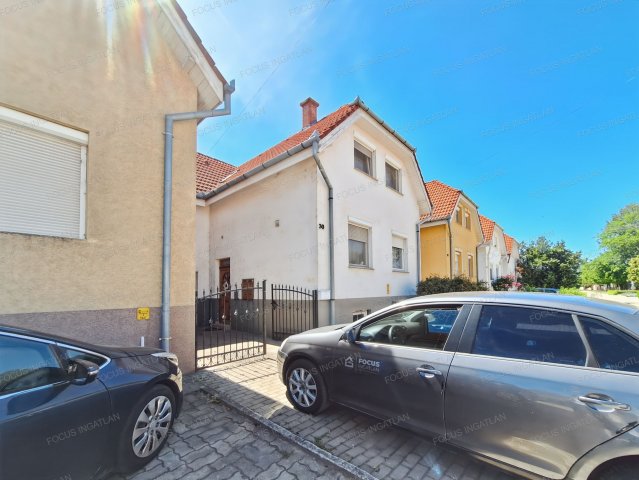 Kiadó családi ház, albérlet, Kecskeméten 300 E Ft / hó