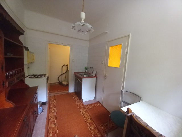 Kiadó téglalakás, albérlet, Pécsett, Páfrány utcában