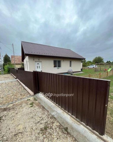 Eladó családi ház, Inárcson 78.9 M Ft, 3 szobás