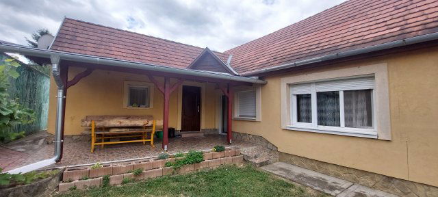 Eladó családi ház, Dombóváron 31.5 M Ft, 3+1 szobás