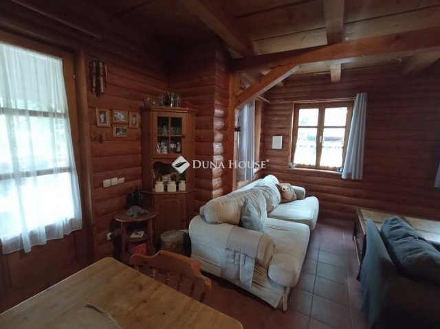 Eladó családi ház, Zsámbékon 164.9 M Ft, 6 szobás