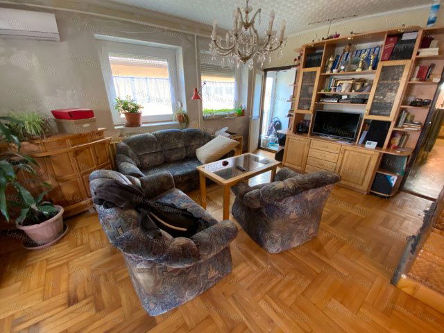 Eladó családi ház, Balatonszárszón 129 M Ft