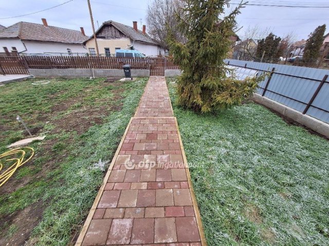Eladó családi ház, Tiszaörsön 22.5 M Ft, 1 szobás