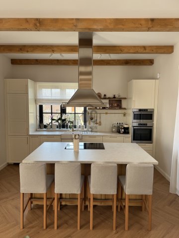 Eladó családi ház, Budapesten, XVII. kerületben 220 M Ft