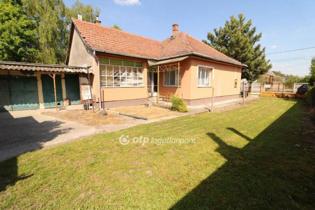 Eladó családi ház, Makádon 29.5 M Ft, 3 szobás