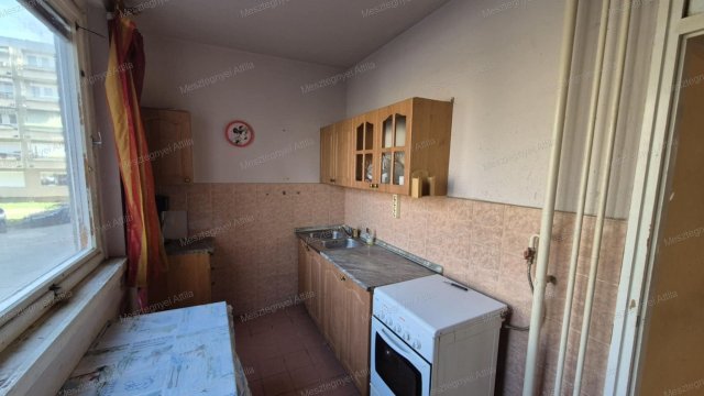 Eladó panellakás, Sopronban 56.9 M Ft, 3 szobás