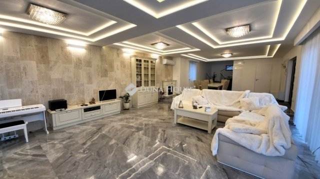 Eladó családi ház, Érden 370 M Ft, 4 szobás