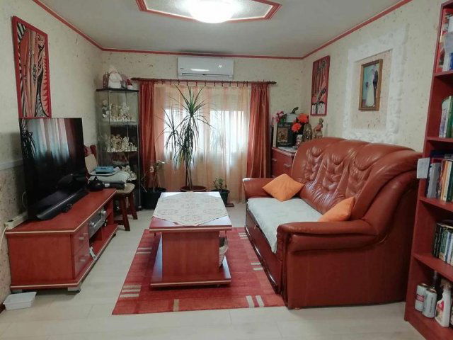 Eladó ikerház, Budapesten, XV. kerületben 70 M Ft, 1+1 szobás