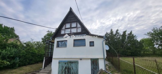 Eladó családi ház, Kulcson 25 M Ft, 4 szobás