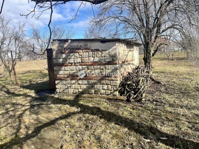 Eladó nyaraló, Romonyán 6.9 M Ft, 1 szobás