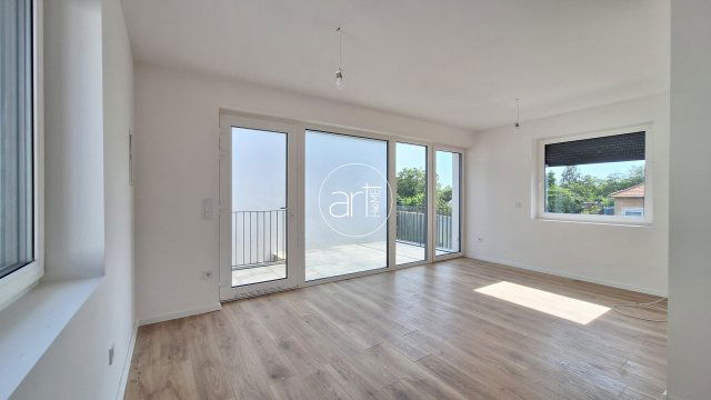 Eladó téglalakás, Hódmezővásárhelyen 49.9 M Ft, 2+1 szobás