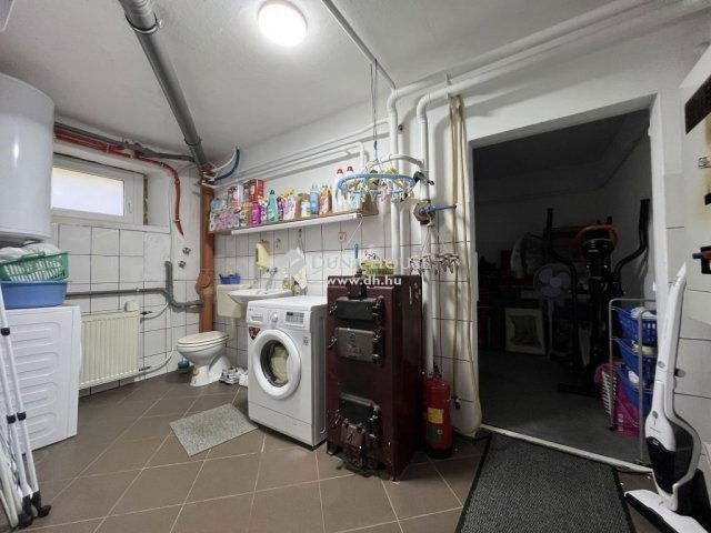Eladó családi ház, Budapesten, XVIII. kerületben 104.9 M Ft