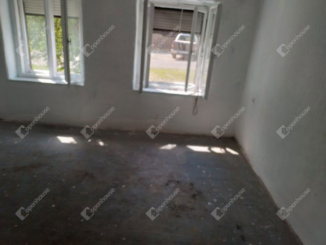 Eladó családi ház, Tótkomlóson 6.9 M Ft, 3 szobás