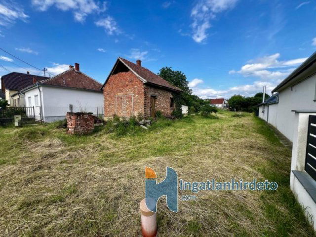 Eladó családi ház, Zalaegerszegen 15 M Ft, 1 szobás