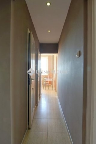 Eladó panellakás, Kecskeméten 44.9 M Ft, 2 szobás