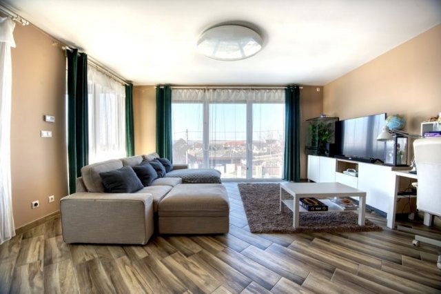 Eladó családi ház, Tinnyén 148 M Ft, 4 szobás