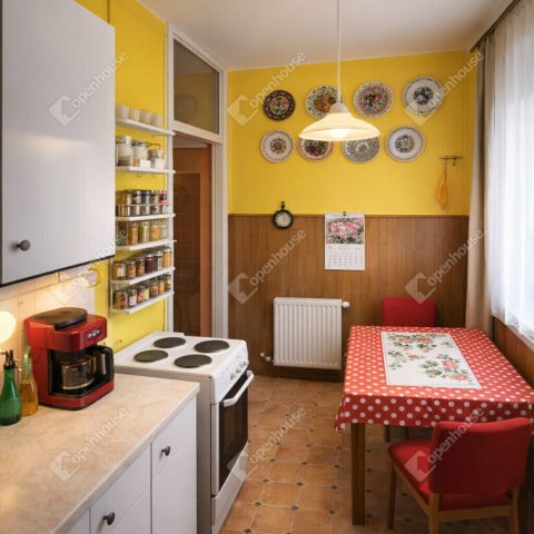Eladó panellakás, Tatabányán 59 M Ft, 4 szobás