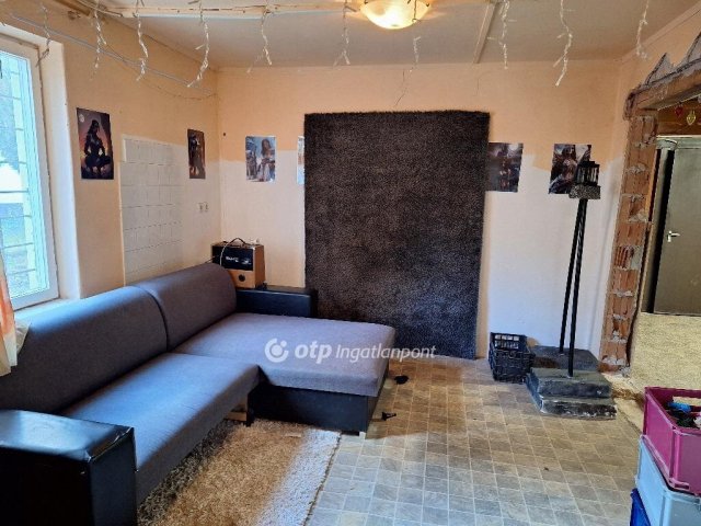 Eladó családi ház, Mezőkovácsházán 10 M Ft, 3 szobás