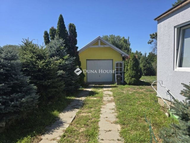 Eladó családi ház, Székesfehérvárott 74.5 M Ft, 3 szobás