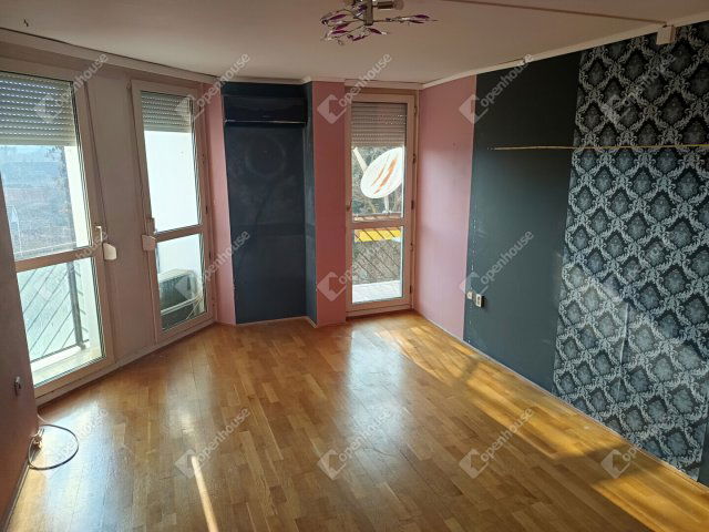 Eladó téglalakás, Siófokon 57.5 M Ft, 3 szobás