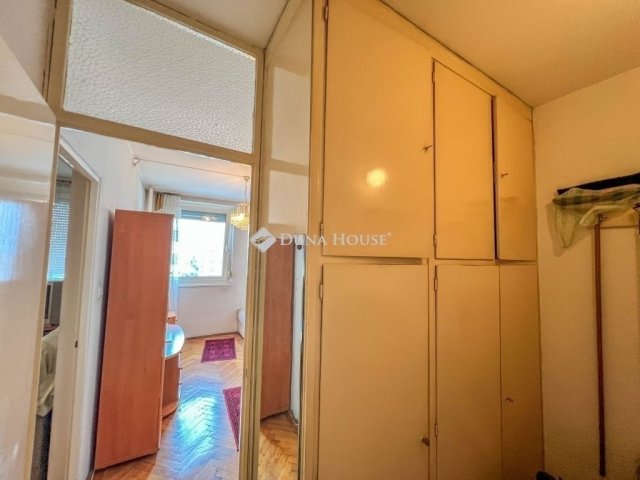 Eladó panellakás, Budapesten, XXI. kerületben 51.9 M Ft, 2 szobás