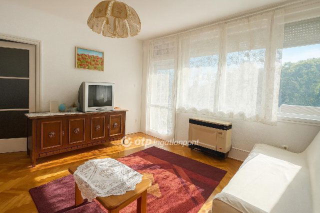 Eladó téglalakás, Egerben 54 M Ft, 2+1 szobás