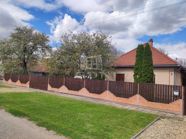 Eladó családi ház, Mohácson 63 M Ft, 3 szobás