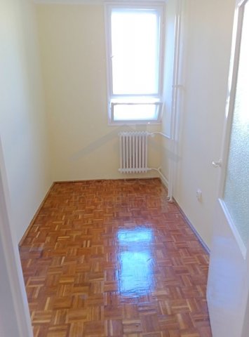 Kiadó téglalakás, albérlet, Tatabányán 160 E Ft / hó