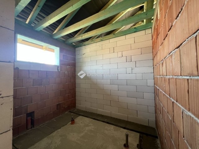 Eladó családi ház, Tökölön 119.9 M Ft, 4 szobás