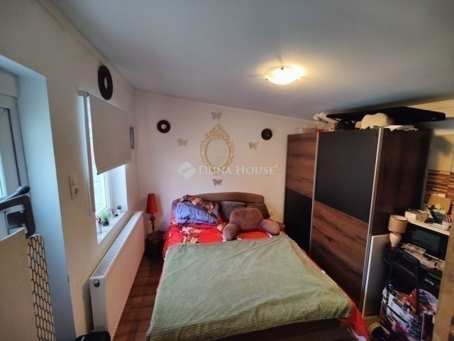 Eladó családi ház, Budapesten, XVIII. kerületben 89.9 M Ft