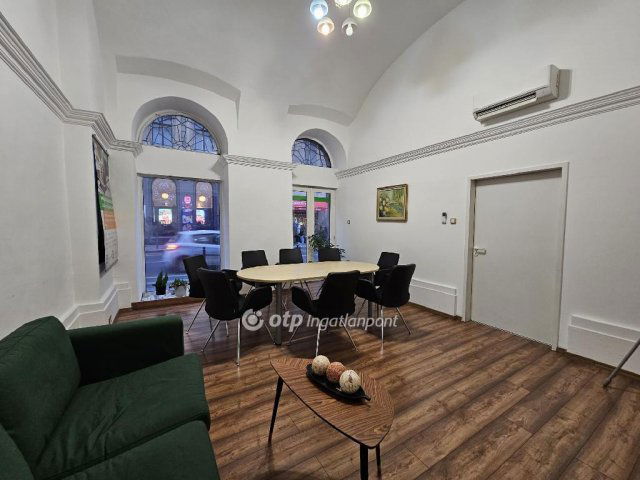 Kiadó iroda, Budapesten, I. kerületben 880 E Ft / hó