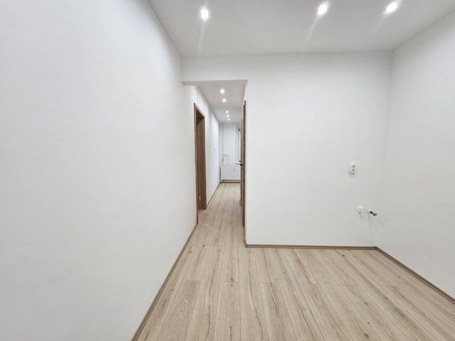 Eladó panellakás, Debrecenben 69.99 M Ft, 3 szobás