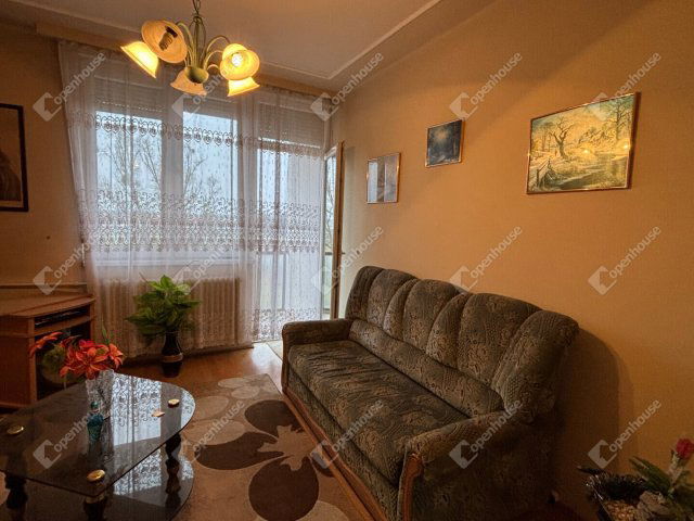 Eladó téglalakás, Győrött 47.5 M Ft, 2 szobás