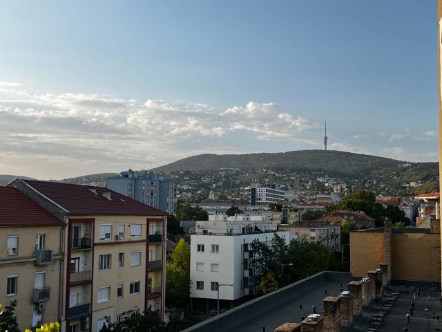 Eladó téglalakás, Pécsett, Lokomotív utcában 59.9 M Ft