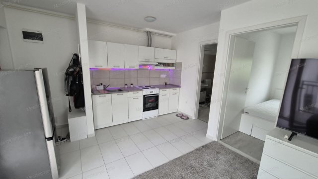 Kiadó téglalakás, albérlet, Sopronban 162 E Ft / hó, 2 szobás