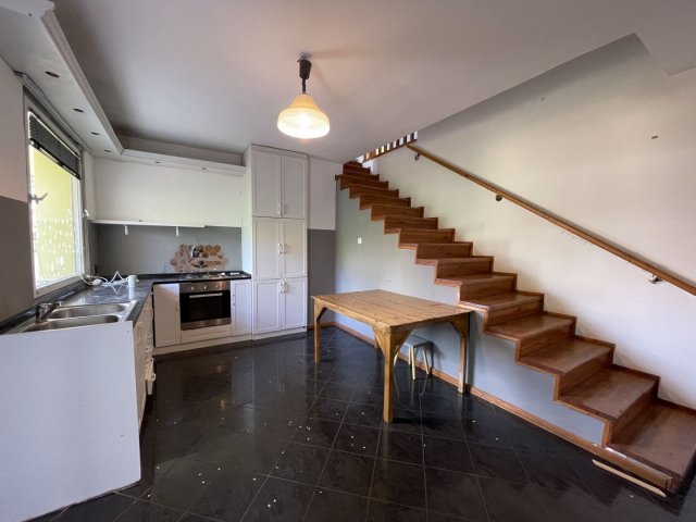 Eladó családi ház, Debrecenben 199 M Ft, 6 szobás