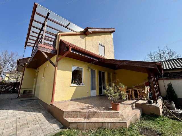 Eladó családi ház, Budapesten, XX. kerületben 135 M Ft