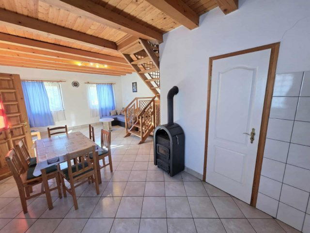 Eladó családi ház, Abaligeten 39.9 M Ft, 1+2 szobás