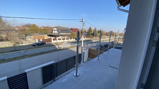 Eladó téglalakás, Dunaharasztin 94.785 M Ft, 2 szobás