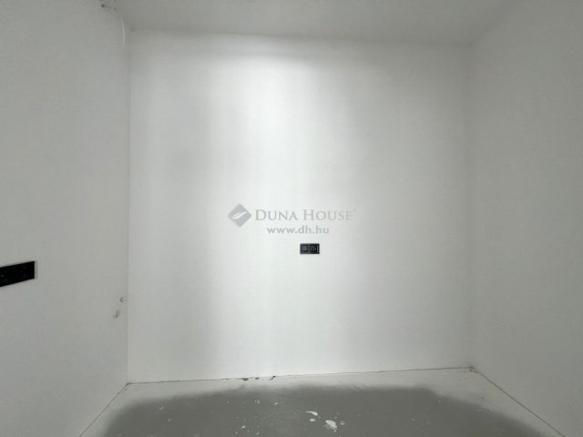 Eladó családi ház, Szigetszentmiklóson 149 M Ft, 4 szobás