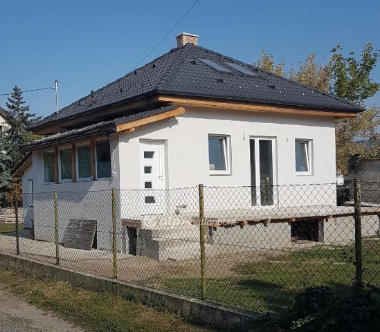 Eladó családi ház, Szigetszentmiklóson 71.9 M Ft, 3+1 szobás