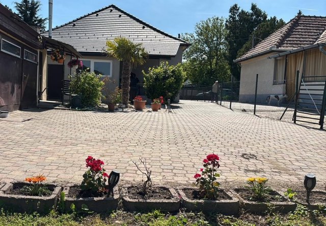 Eladó családi ház, Tökölön 94.9 M Ft, 4 szobás