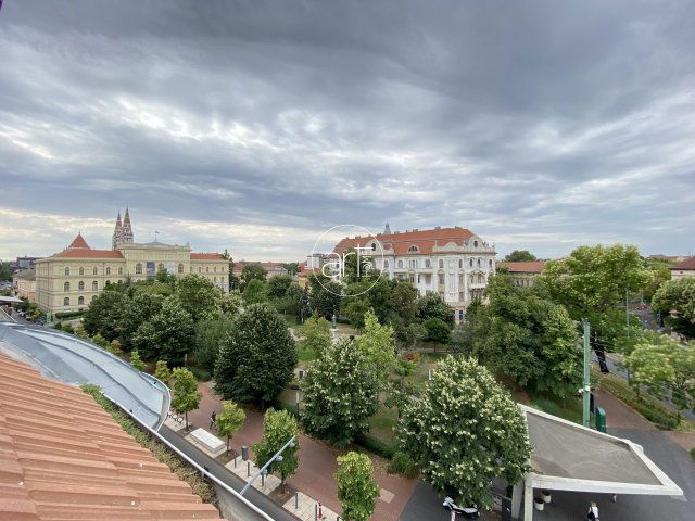 Kiadó téglalakás, albérlet, Szegeden, Dugonics téren, 4 szobás