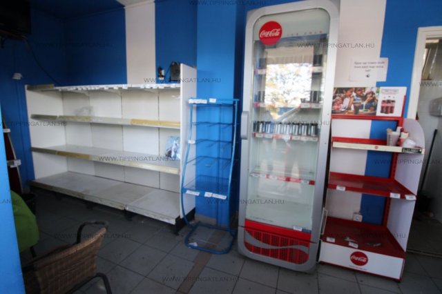 Eladó üzlethelyiség, Soltszentimrén 45 M Ft