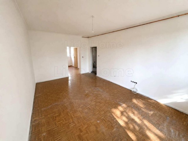 Eladó téglalakás, Győrött 47.99 M Ft, 2 szobás