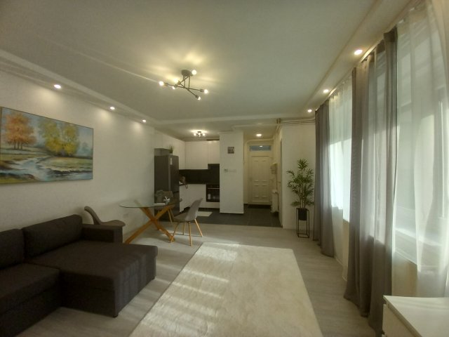 Eladó téglalakás, Pécsett, János utcában 49.99 M Ft