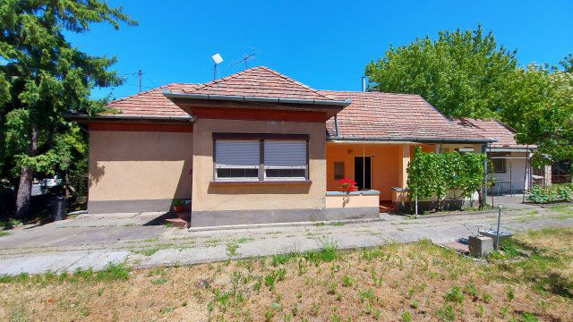 Eladó családi ház, Dunakeszin 89 M Ft, 3 szobás