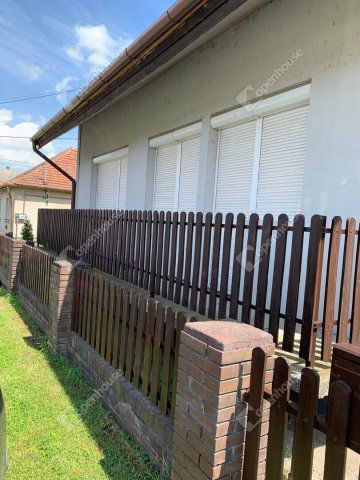 Eladó családi ház, Balatonszentgyörgyön 110 M Ft, 6 szobás