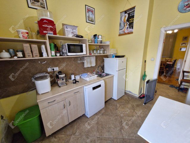 Eladó téglalakás, Nagykanizsán 64.5 M Ft, 6 szobás