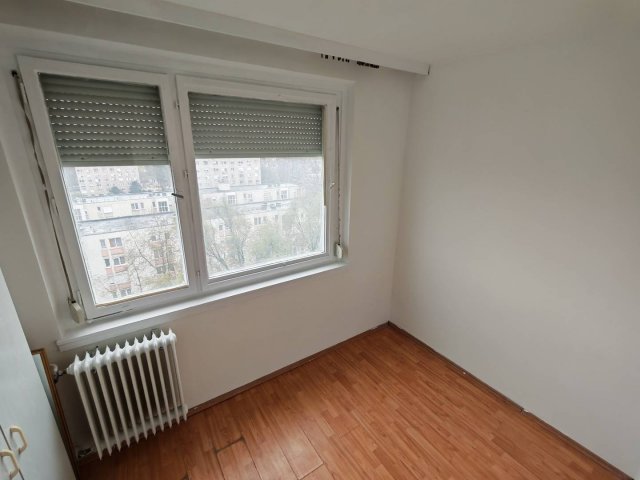 Eladó panellakás, Tatabányán 31.9 M Ft, 1+1 szobás
